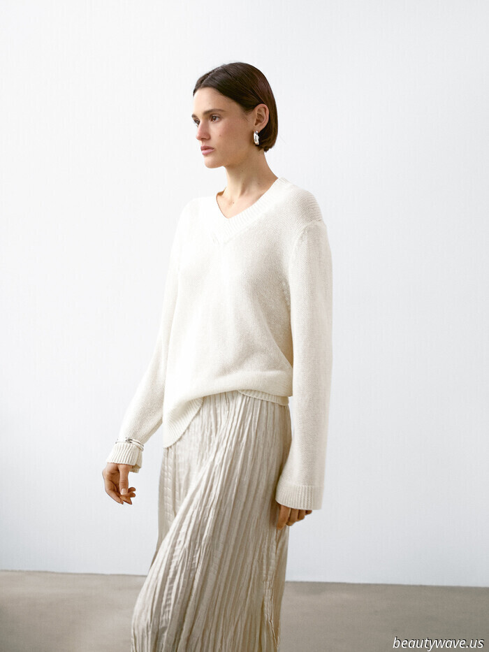 Chic women in Marseille and Cadaqués replace their cashmere sweaters with this lighter alternative every summer.