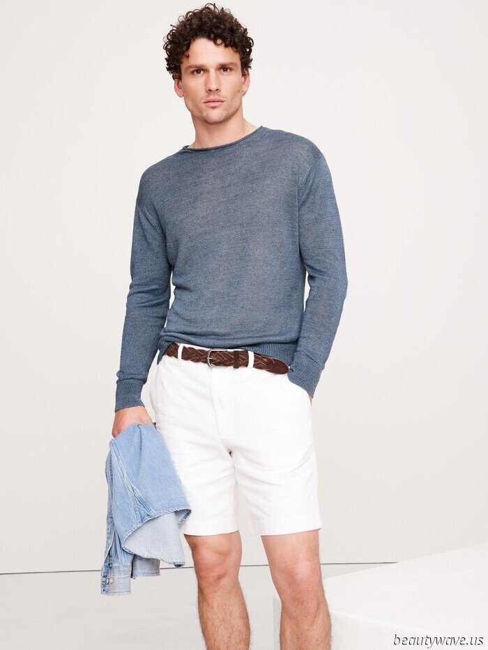 As a Shopping Director residing in Banana Republic, here are the 40 items that I consider to be the most stylish at the moment.