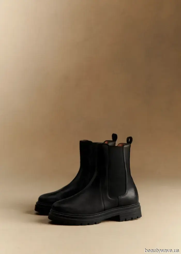 Jennifer Lawrence just showcased the boot style I’ve always claimed pairs perfectly with straight-leg jeans.