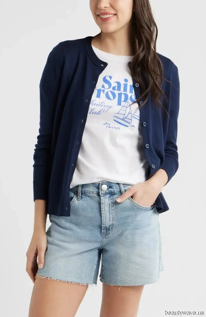 Meine 57-jährige Mutter umarmt ihr graues Haar&mdash;Laut Experten sind dies die eleganten Outfitfarben, die…