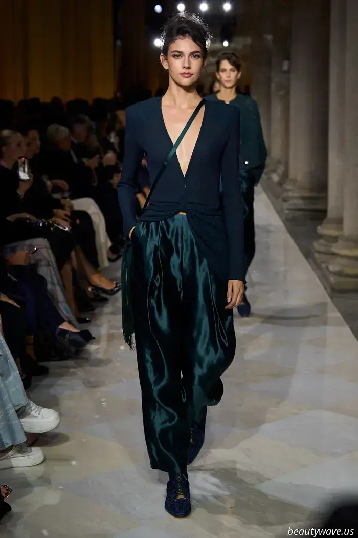Giorgio Armani's 50th—and final—collection paid tribute to the legacy of the late designer.