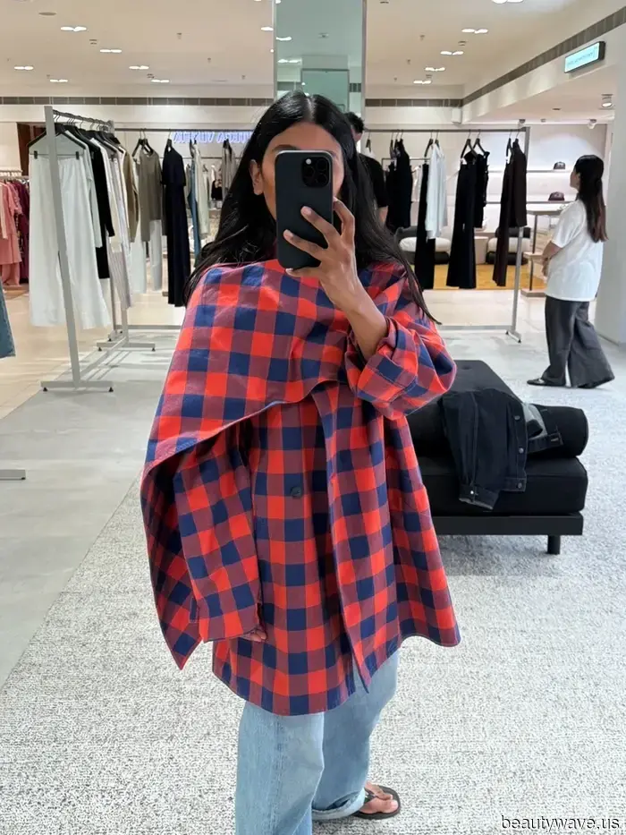 The Wealth-Whispering Jacket Trend That Fashionable Dressers Are Embracing This Fall