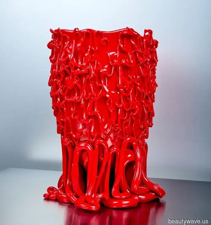 Store owner and writer Laurel Pantin shared with me her stylish holiday gift selections.