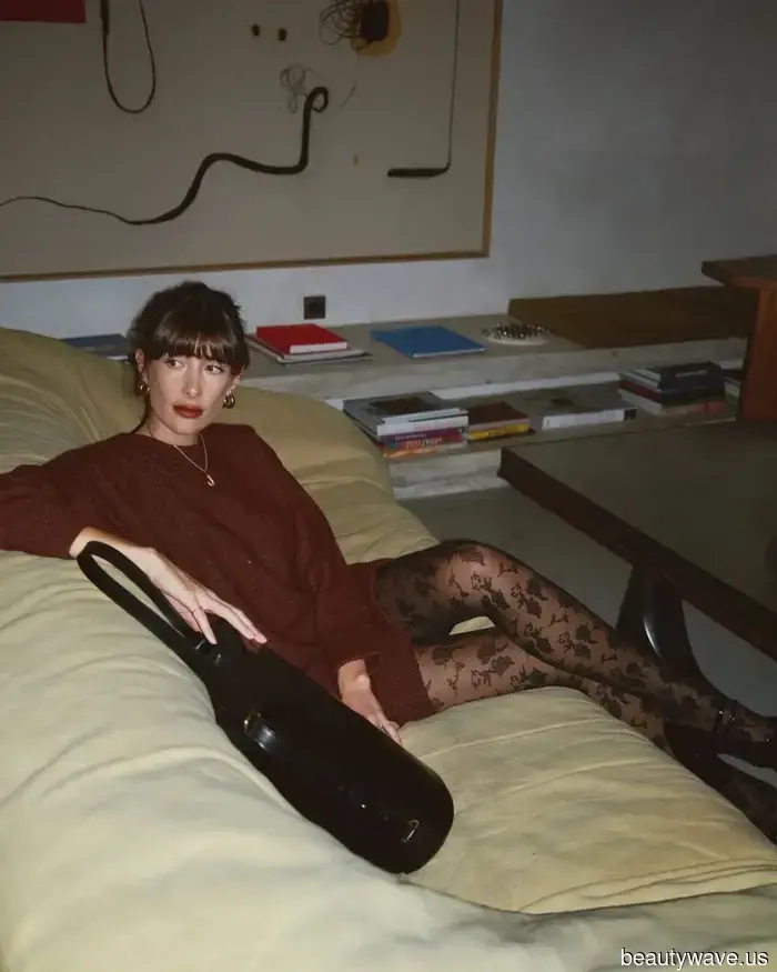 5 Невероятно стильных нарядов с платьем и колготками, которые делают зимнюю одежду такой простой