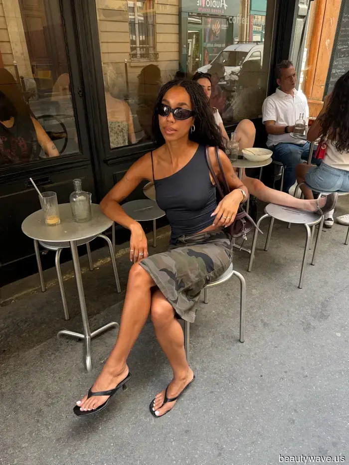 Skip the jeans—I believe that flip-flops and ballet flats appear most stylish when matched with this summer trend.