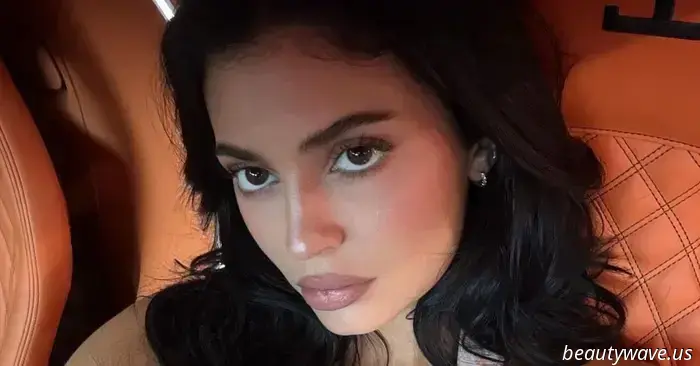 Este básico del cuidado de la piel, preferido por Kylie Jenner, calma al instante mi piel sensible y propensa al acné.