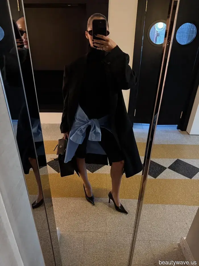 The Stylish Essential French Women Dress in More Than Just T-Shirts and Button-Downs.