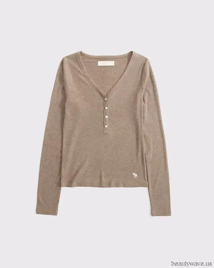This simple yet affordable basic will elevate your outfits and make them look ten times more stylish this autumn.