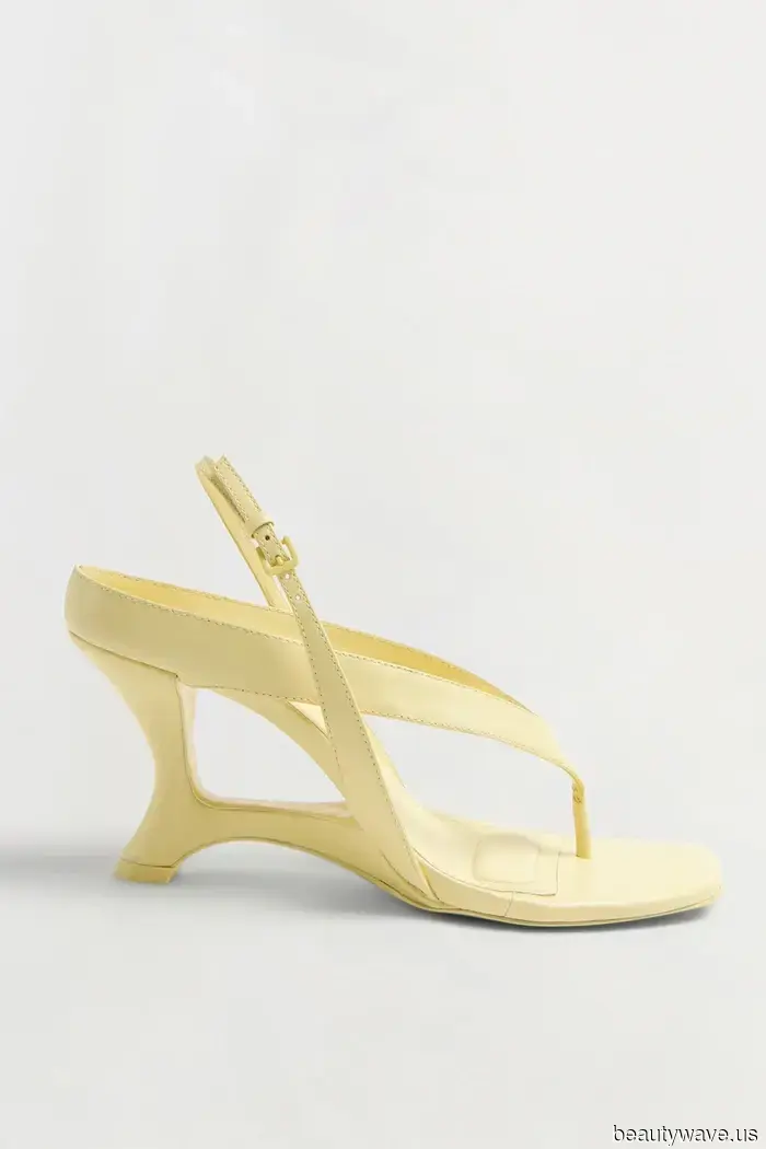 Put Away the Heeled Flip-Flops—This is the Sandal Trend Everyone Will Be sporting by May 31.