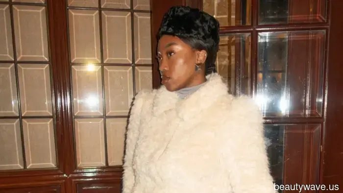 Todos los que tienen buen gusto están calentando sus atuendos de otoño con esta tendencia acogedora.