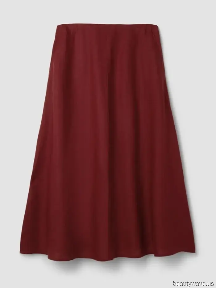 Since the It Girls declared that the '90s are making a comeback, I've been shopping from this stylish throwback brand.