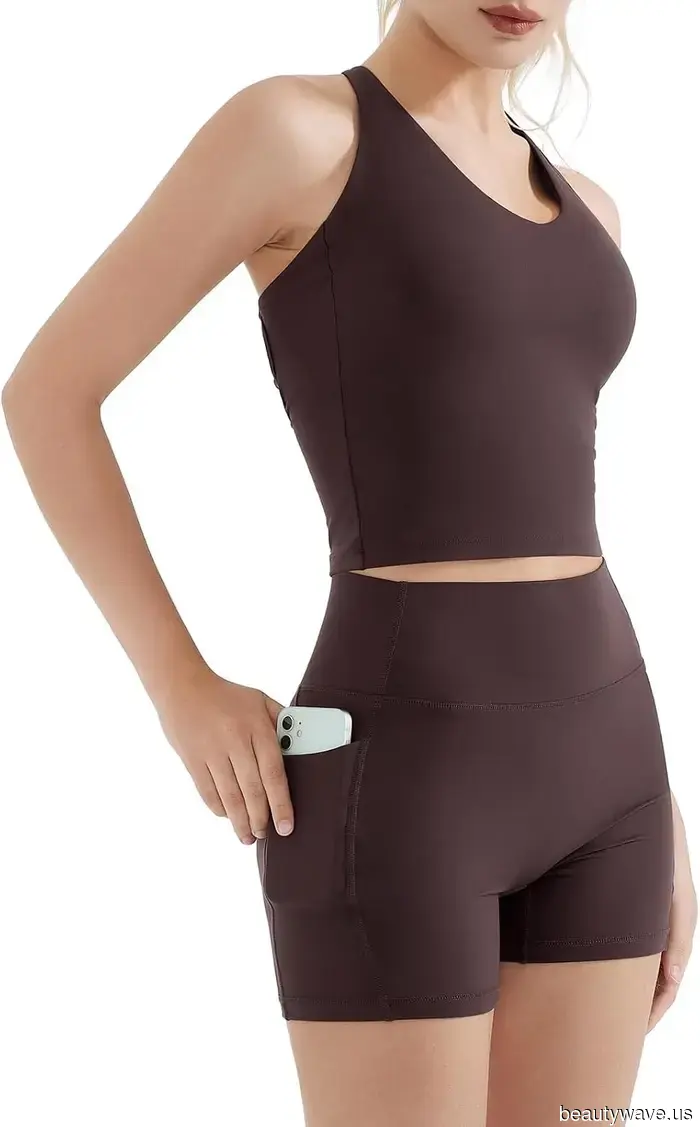 Heiße Mädchen mit kleinem Budget bestellen diesen süßen Trainingssets von Amazon diesen Sommer.