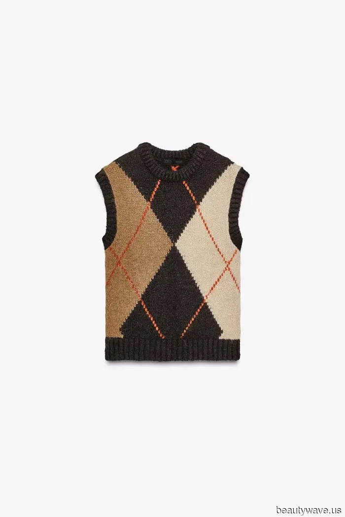 Plötzlich trägt jede Modeperson den Pullover-Trend, der vor nicht allzu langer Zeit als hässlich galt.