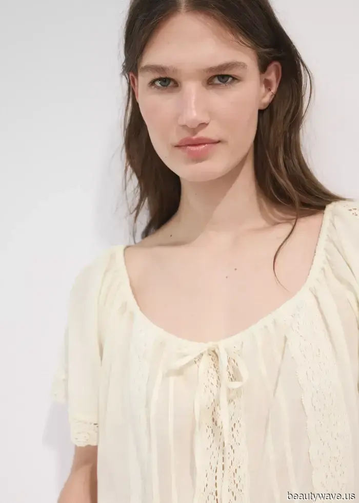 In Los Angeles and Paris, the most stylish dressers continue to return to this summer outfit of a blouse, jeans, and flat shoes.