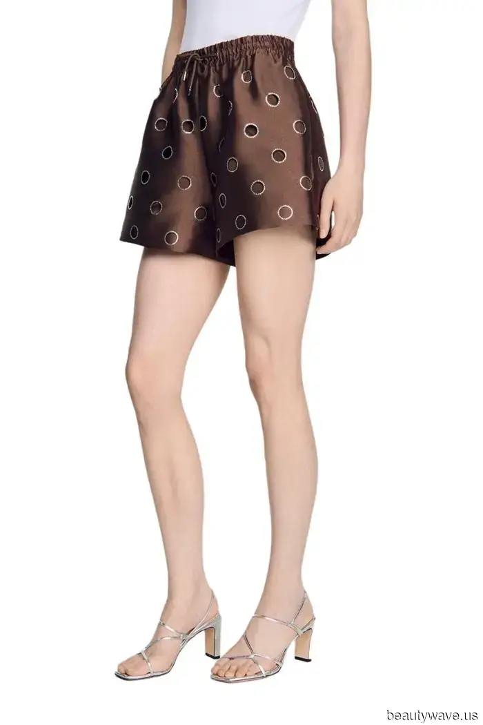 Apologies, Lace-Trimmed Shorts—This Trend for Fancy Shorts Is More 2026.