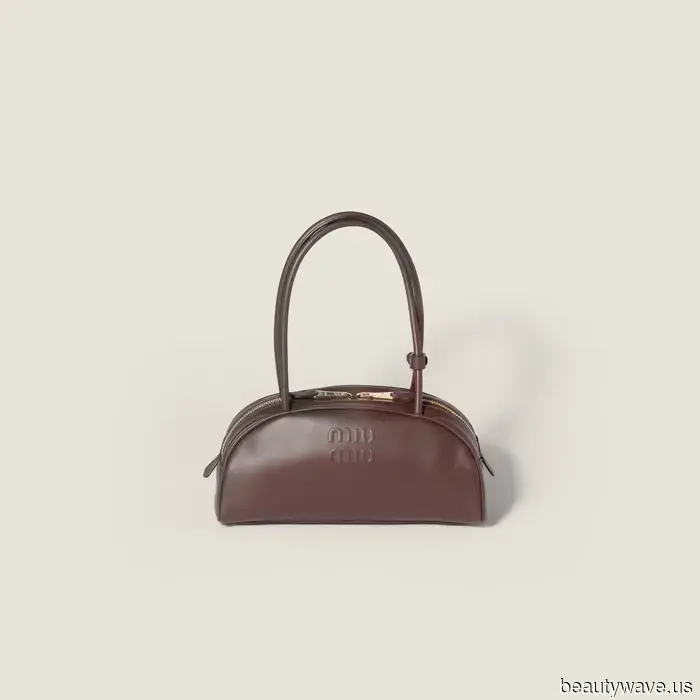 The First Spring It Bag Has Arrived—And Every Fashionable Individual Already Has It.