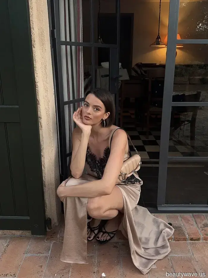 I can't confirm it, but I'm almost certain that this smoky scent enhances the appearance of your outfits.