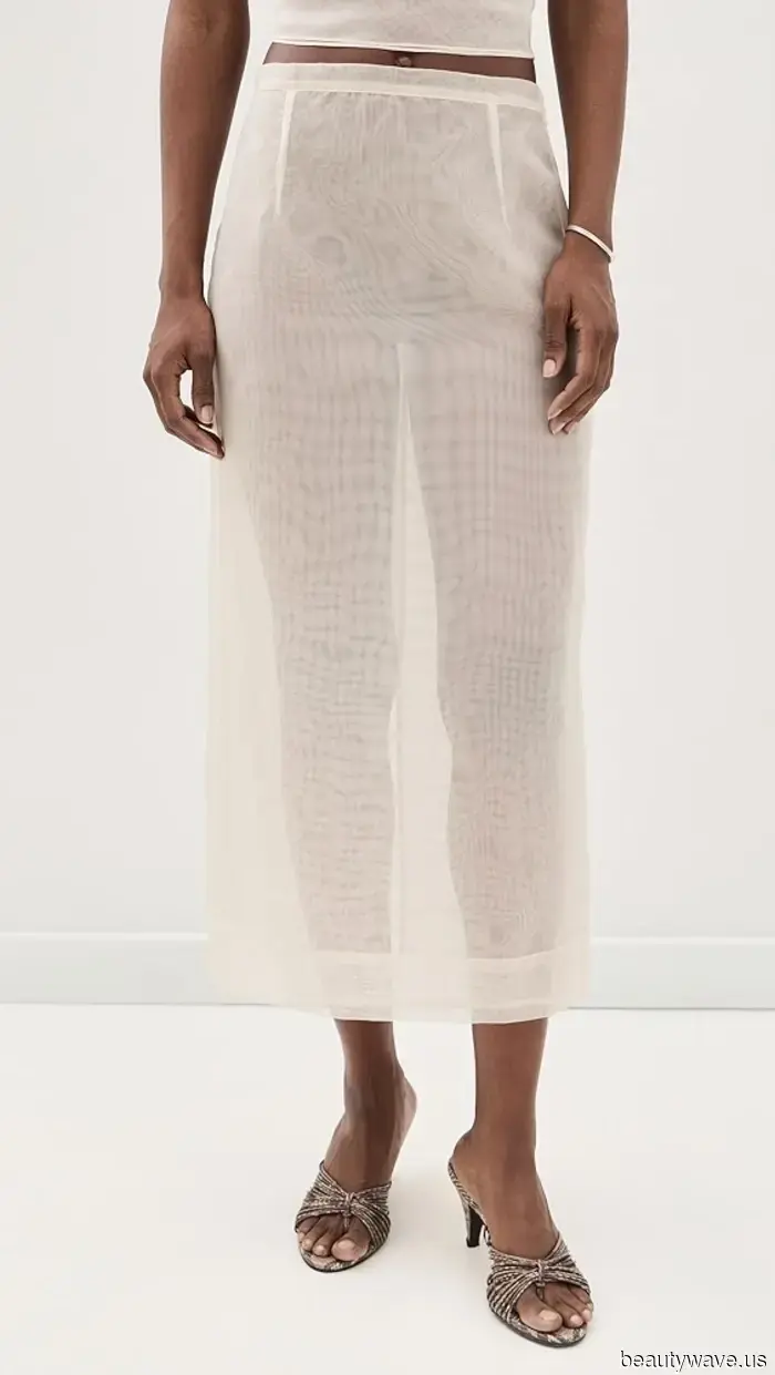 The Most Disputed Skirt Trend of Summer 2026 Is Also the Most Beautiful