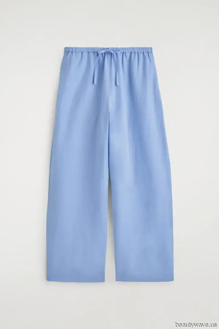 Achieving a fashionable look this summer is as simple as combining these two color trends.
