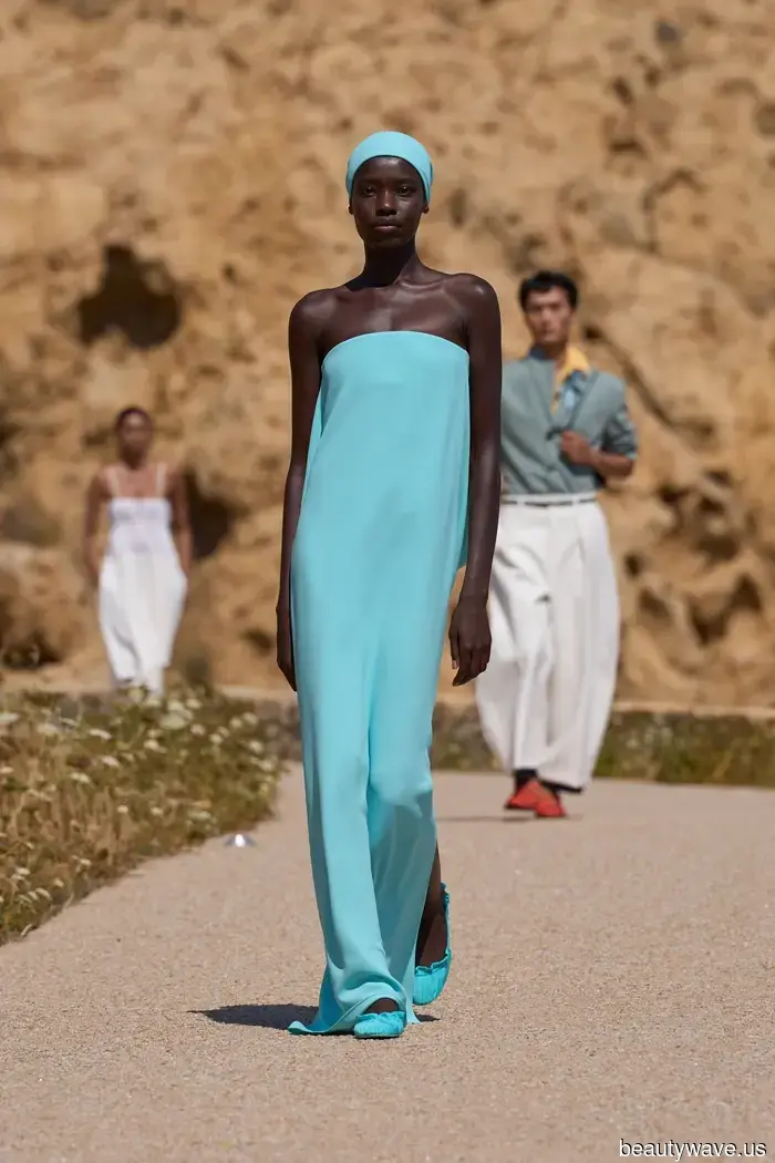 Die #1 Methode, wie Modeleute Röcke im Jahr 2027 stylen werden, laut der Jacquemus-Show