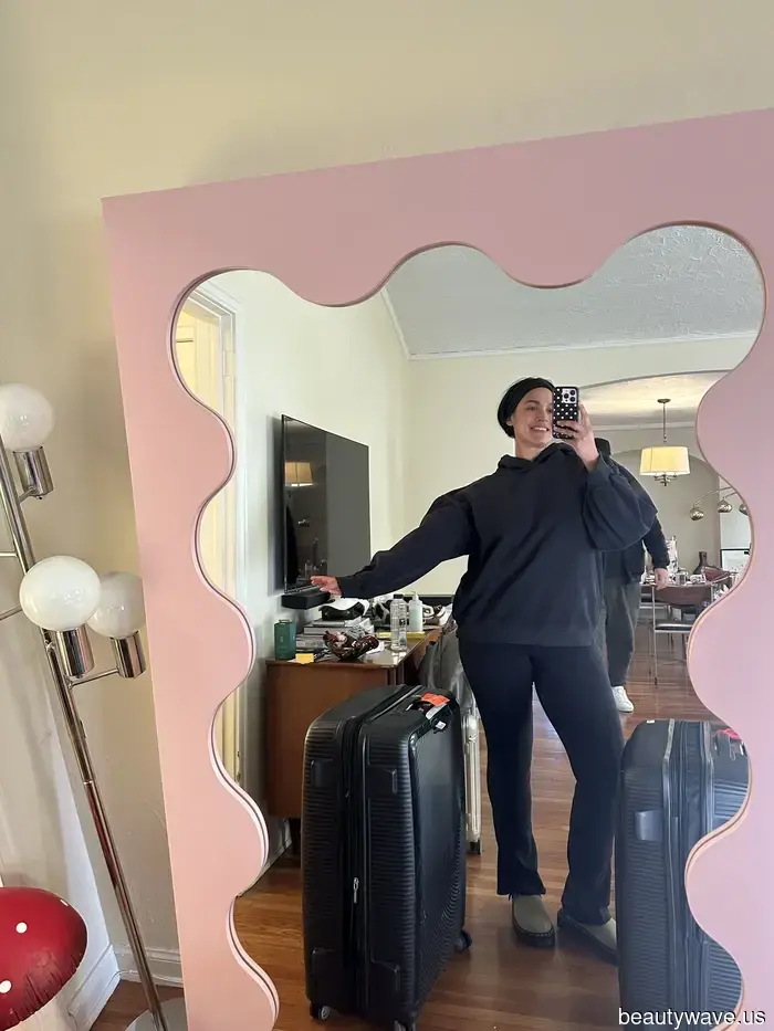 I'm a model who has traveled to more than 15 countries for work—let me introduce you to my airport outfit.