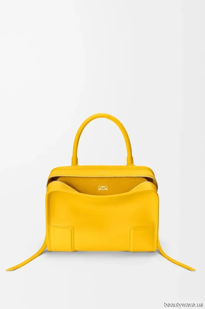 The First Spring It Bag Has Arrived—And Every Fashionable Individual Already Has It.