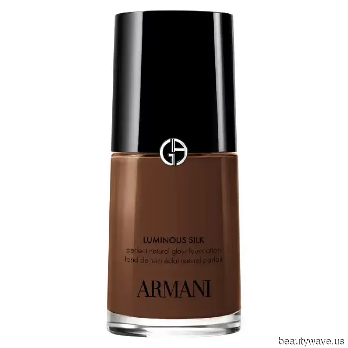 As a Makeup Artist and Beauty Editor with oily skin, here are the foundations I truly rely on.