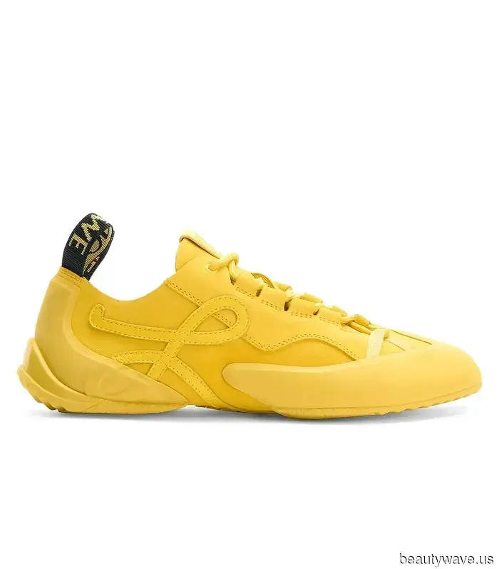 L.A. celebrities understand that this sneaker trend elevates the style of jeans and a white T-shirt significantly.