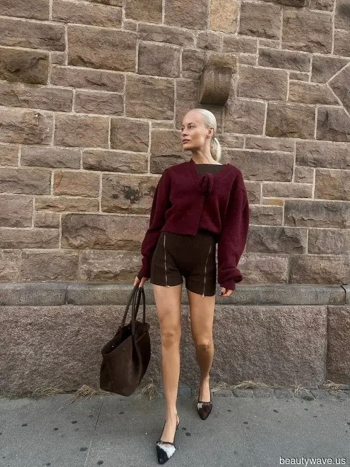 This stylish color combination is trendier than beige and black and is poised to take over fall wardrobes.