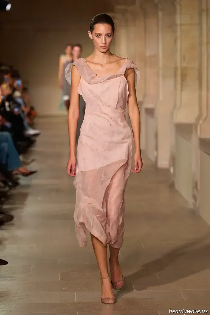 This Victoria Beckham collection drew inspiration from Romeo + Juliet, The Virgin Suicides, and films from the late '90s.