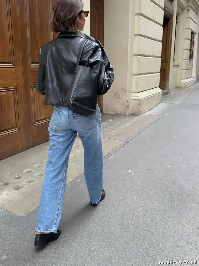 Not Ballet Flats, Not Sneakers—Everyone with Great Style is Currently Wearing These Shoes with Jeans.