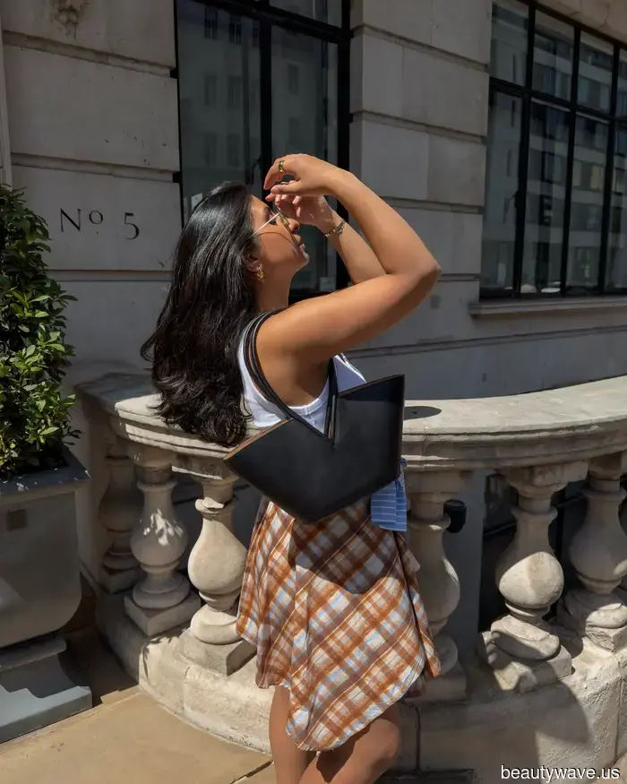 Everyone in NYC is currently sporting this once-outdated skirt trend paired with simple summer outfits.