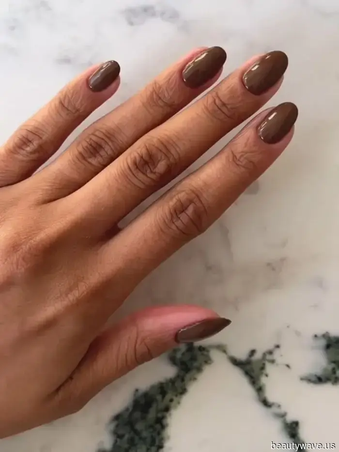 Es cierto: Estos 10 colores de uñas de fin de verano gritan "Tengo un gusto impecable"