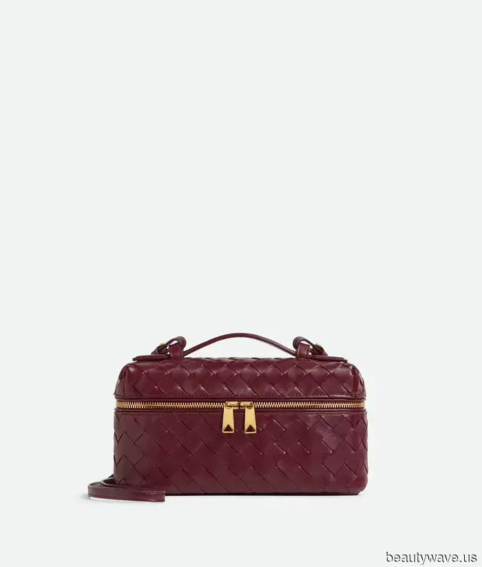 Face the Facts: These 8 Bag Trends Became Outdated in 2025