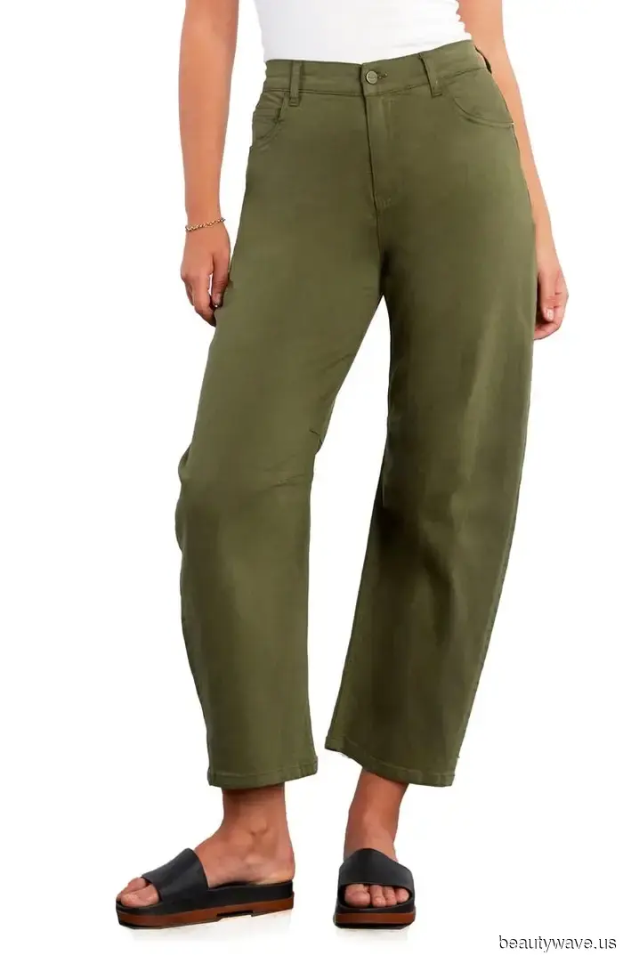 Neither Black nor Brown: This Is the Pant Shade I Noticed Fashion Enthusiasts Sporting from Paris to London.