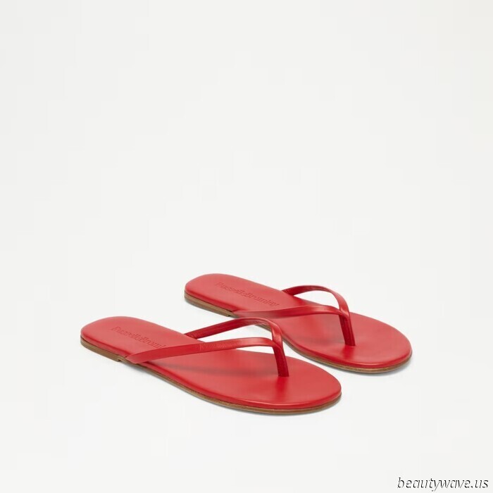 Apologies, Black Flip Flops—The Stylish Dressers I Know Are Embracing This "Incorrect" Shade for Summer.