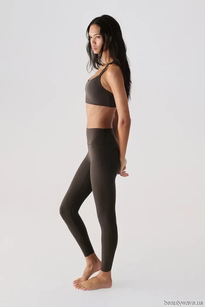 Rather than black, leggings appear most stylish in this sophisticated hue.