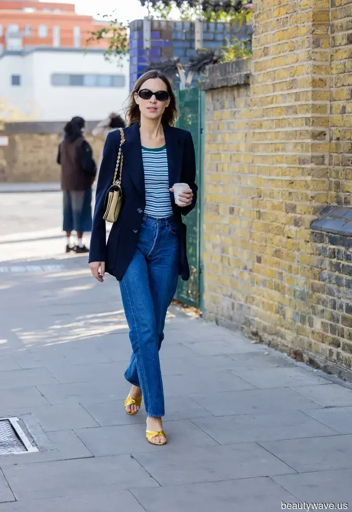 Here are 10 iconic celebrity jeans looks that are always on my moodboard.