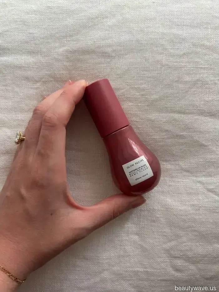 Dewy skin is somewhat my specialty—8 makeup products that consistently provide a radiant glow.