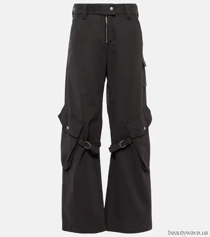 The Most Functional Pant Trend in Fashion Is Making a Comeback—Here Are 7 Stylish Ways to Wear Them in 2026.