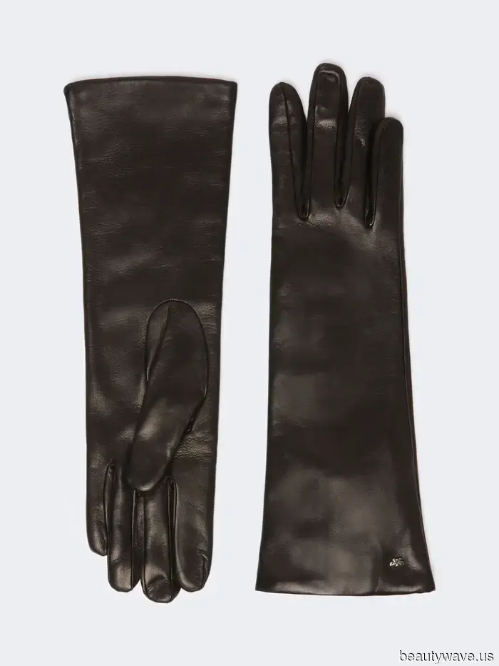 Editors from Who What Wear shared their top 38 fashion discoveries of the month with me.