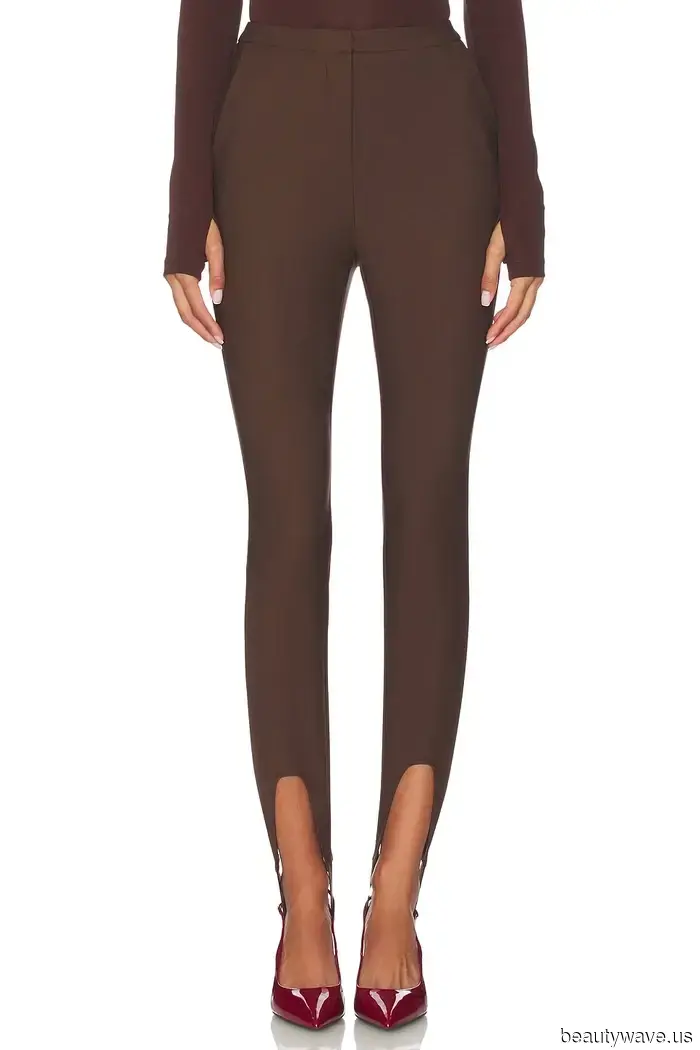 This Previously Outdated Legging Trend Is Being Revived by Designers and the Fashion Community.