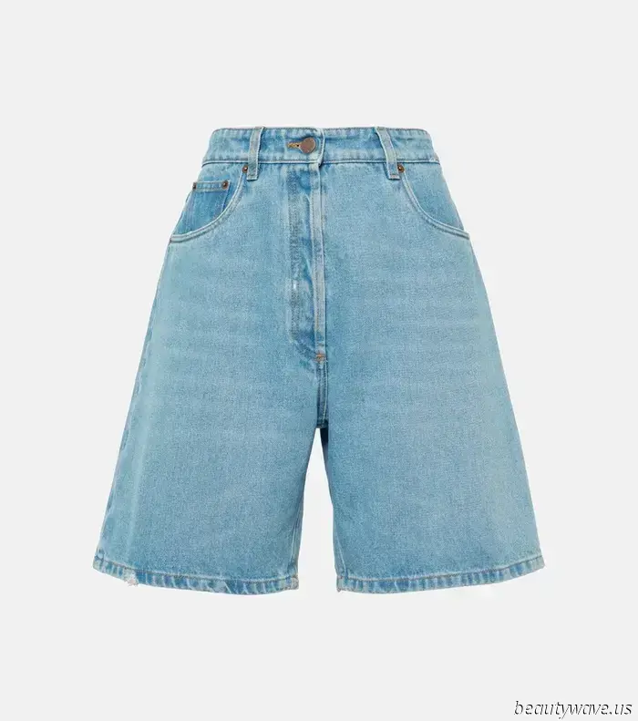 French Women Are Choosing This Trendier Yet Controversial Style Over Linen Shorts