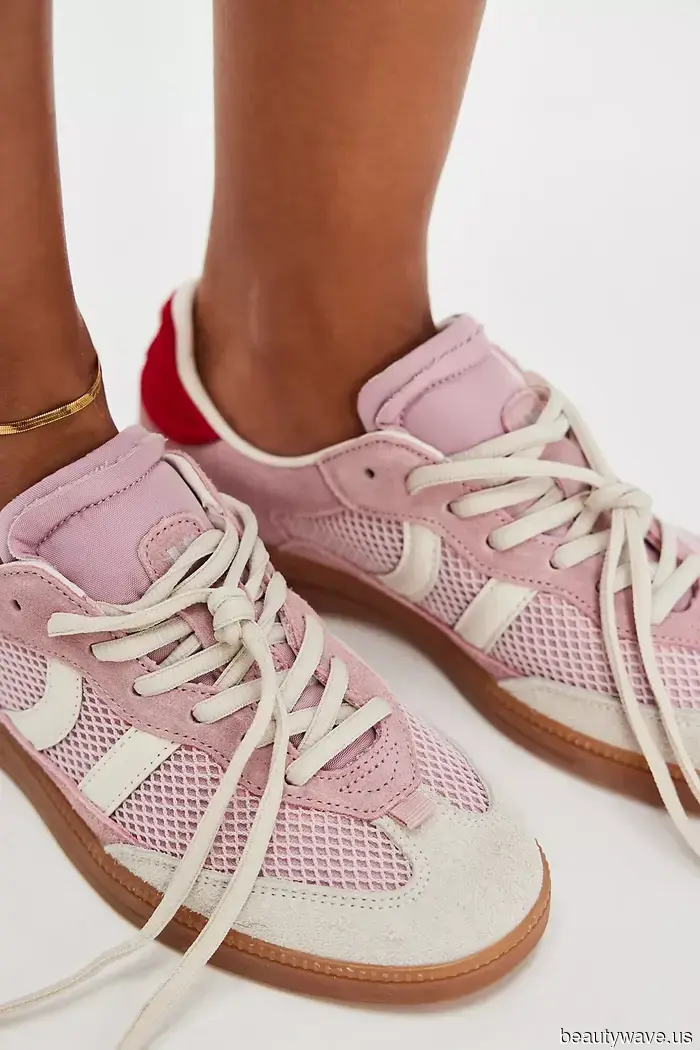 I make a living by identifying new trends, but this "outlandish" trainer style caught even me off guard.