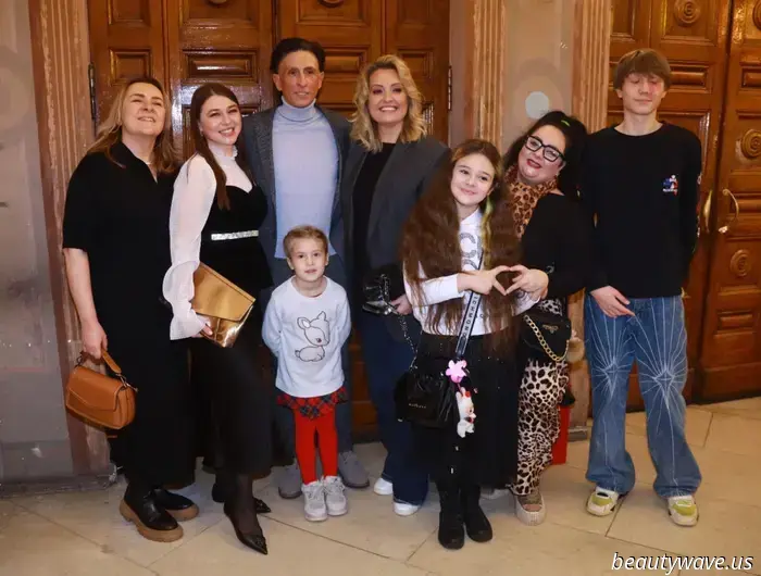 Am 30. Oktober fand im Moskauer Kinder-Marionettentheater die Premiere des Stücks „Der reisende Frosch“ statt.