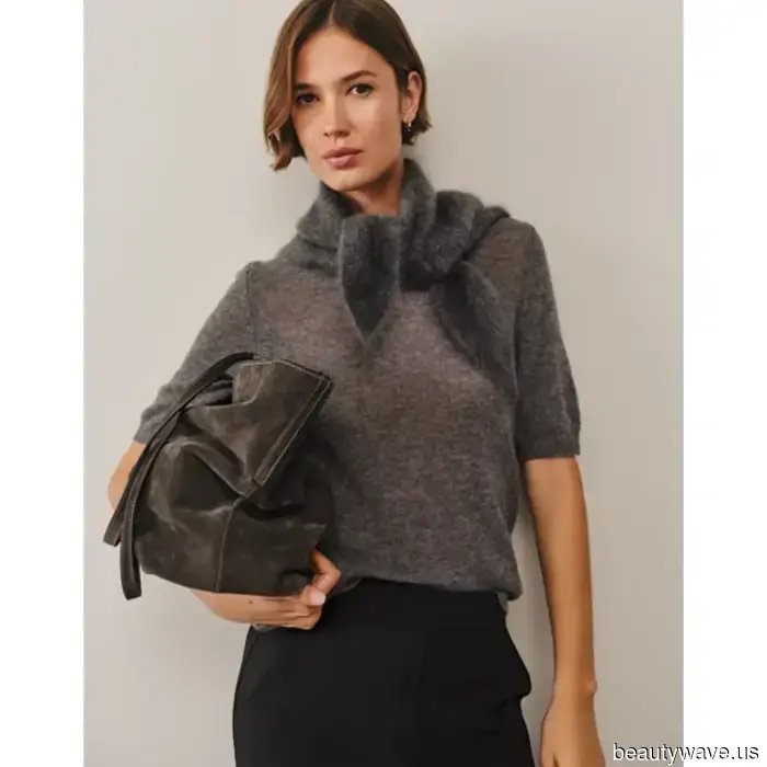 Sono qui: I capi di loungewear in cashmere più eleganti per ogni budget