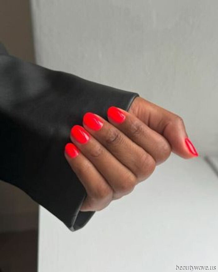 Lo He Encontrado: Esta Manicura Brillante Realmente Rivaliza con las Uñas Lechosas en Términos de Elegancia Pulida