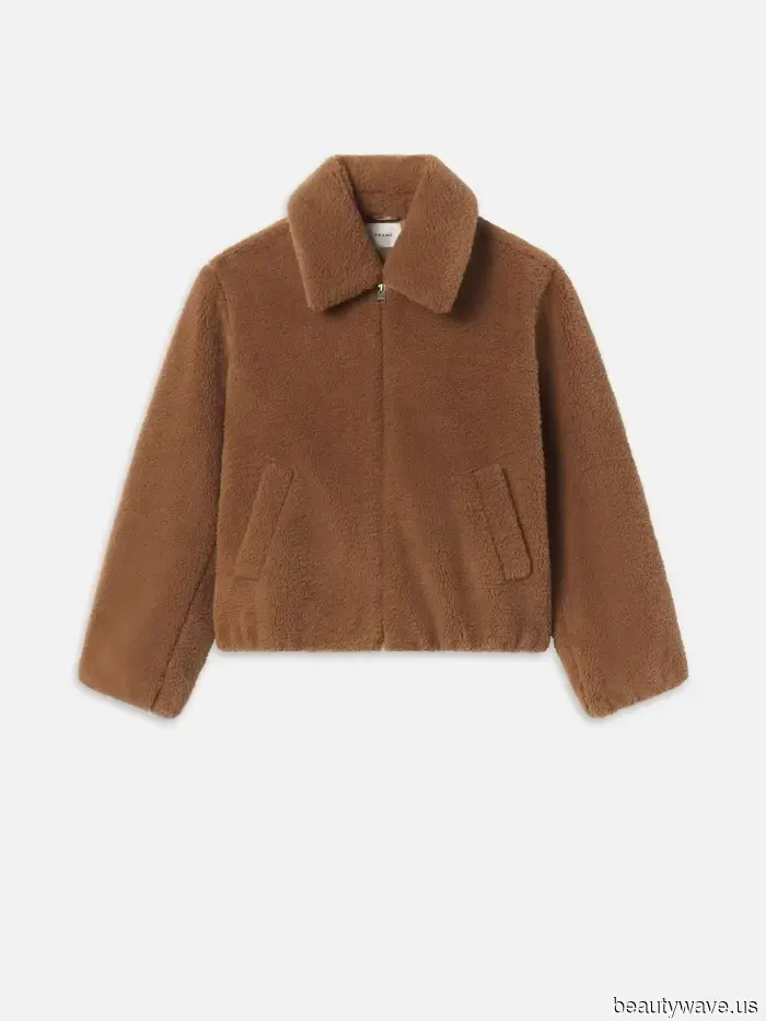 Девушки знают, что ношение удобных штанов этого цвета вместо черного означает более стильные наряды.