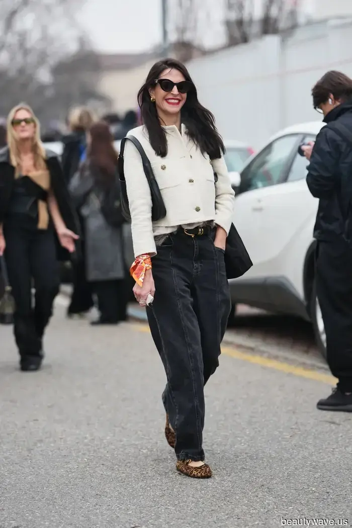 Tieni le Sneakers&mdash;Questa è la tendenza delle scarpe primavera 2026 che le chic New Yorker indossano con i jeans