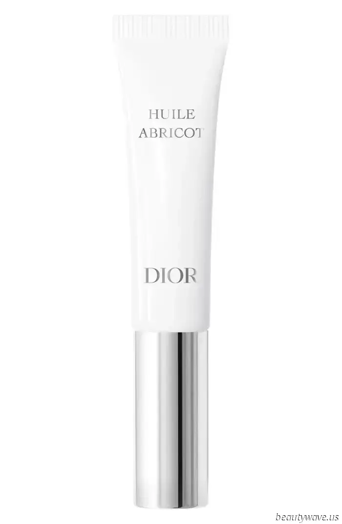 Discovered: The Stylish Designer Hand Cream That Every Fashion Enthusiast Will Carry in Their Bag This Fall